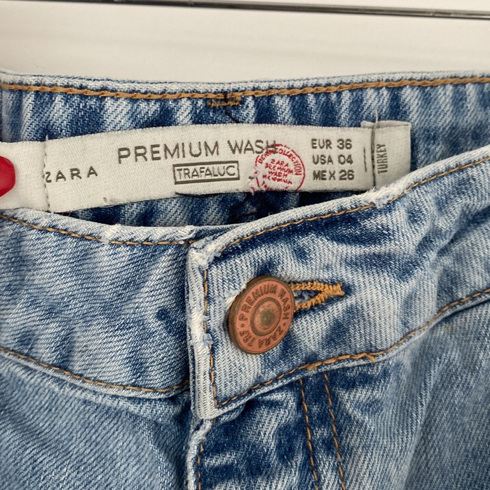 Zara Ripped Jeans - Picture 2 of 3